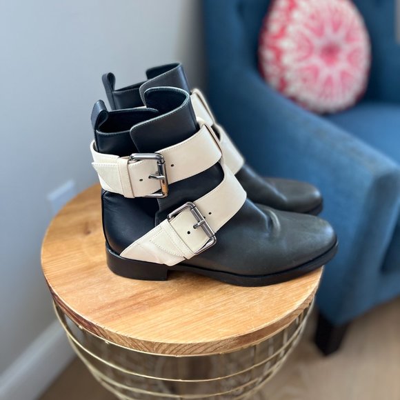 Pierre Hardy Double-Buckle Leather Ankle Boot Size 37 / Size 6.5 - Picture 3 of 9